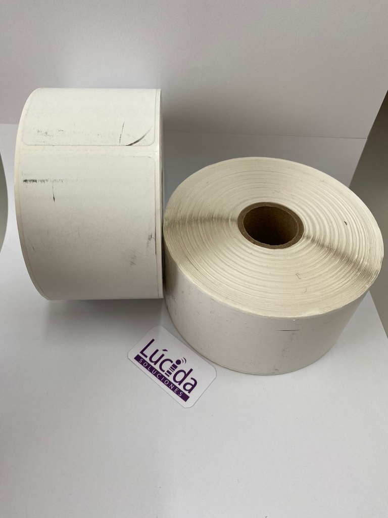 ETIQUETA DE PAPEL TÉRMICO DIRECTO,COLOR BLANCO, SIN IMPRESIÓN CON ADHESIVO GENERAL, EN MEDIDA 50X100mm, NO UTILIZA RIBBON, ROLLOS DE 500 ETIQUETAS. CENTRO DE CARTÓN DE 1". PLECA ENTRE ETIQUETAS.